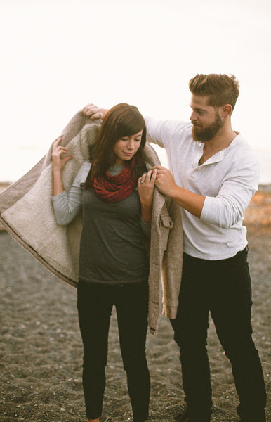 Load image into Gallery viewer, Arbutus Cowl