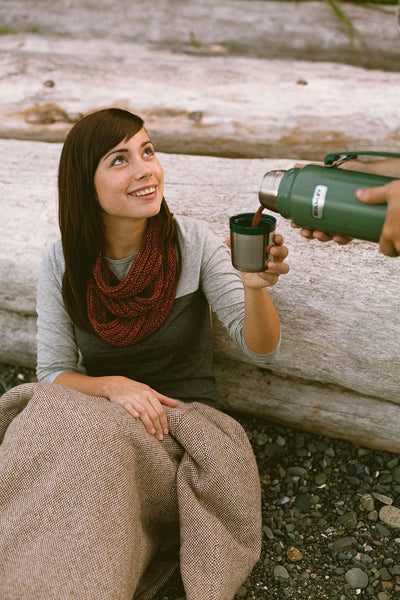 Load image into Gallery viewer, Arbutus Cowl