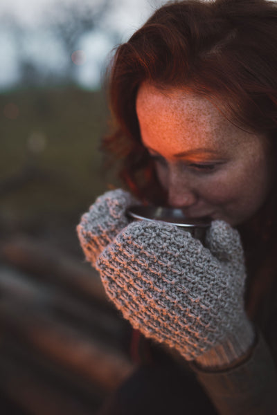 Load image into Gallery viewer, Woodstack Mittens