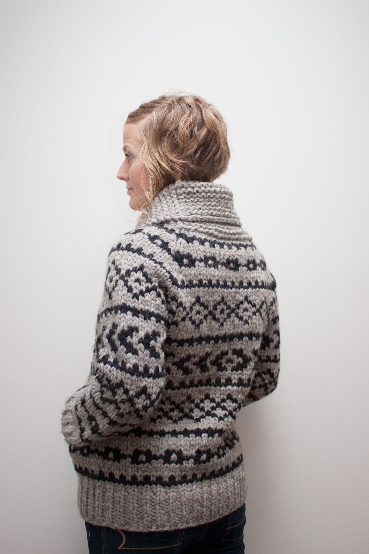 West Coast Cardigan – Jane Richmond - Main Image